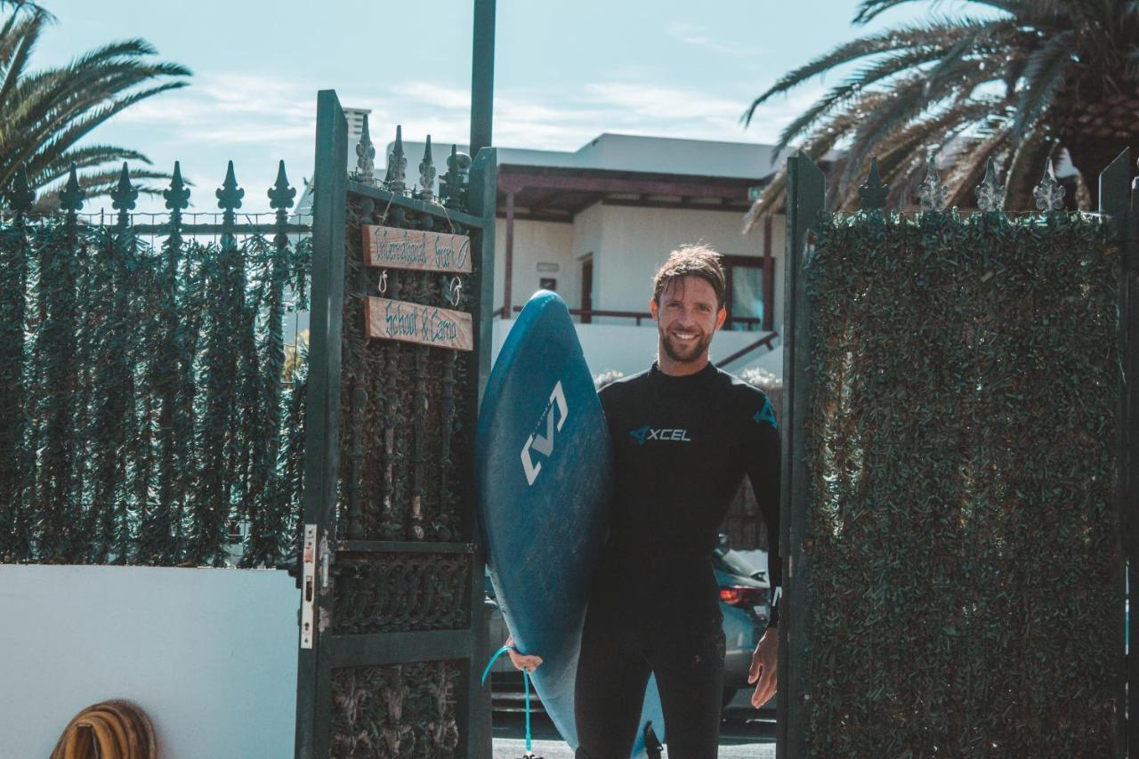 Хостел International Surf Camp Only Surf Коральео Экстерьер фото